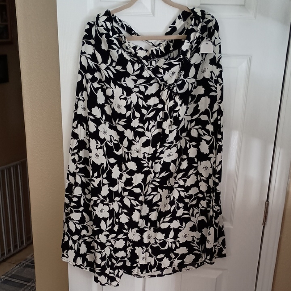 New! Time & Tru Floral Maxi Wrap Skirt Size 3X  (z100)